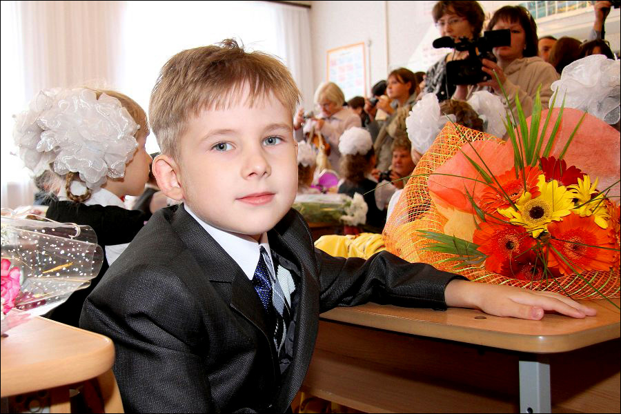 Третьеклассник. Красивые первоклассники. Мой первоклассник. Фото первоклассников. Красивые дети мальчики первоклашки.