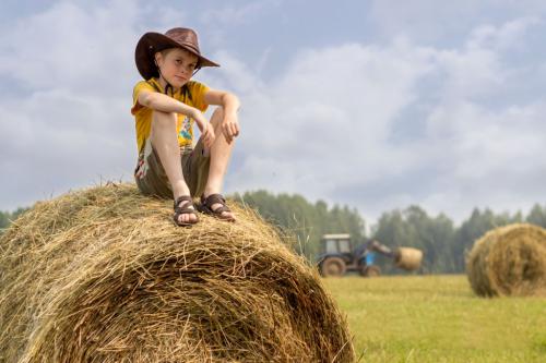 �������