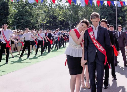 Нестареющий школьный вальс. Школьный вальс. Последний школьный бал. Школьный вальс фото. Первый школьный вальс.