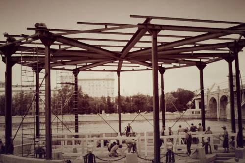 �������