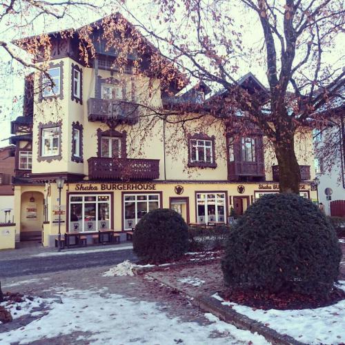 ������-������������