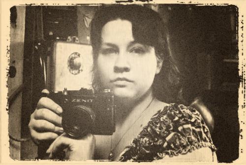 ����� ����