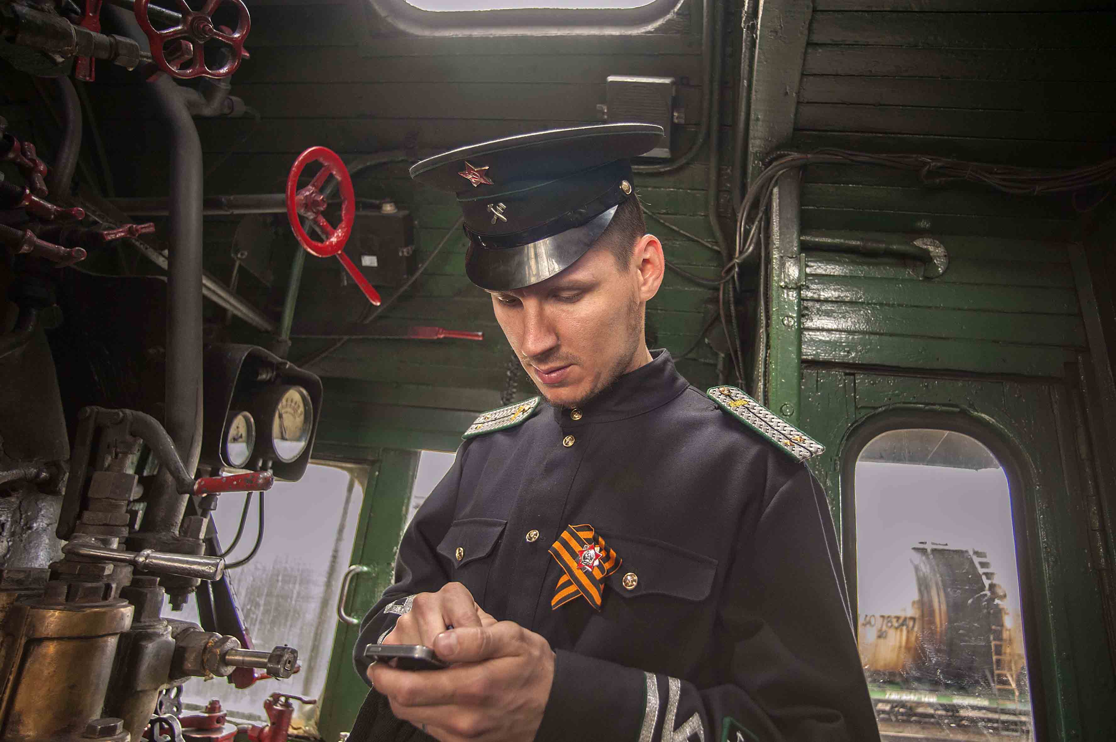 Картинка машинист паровоза