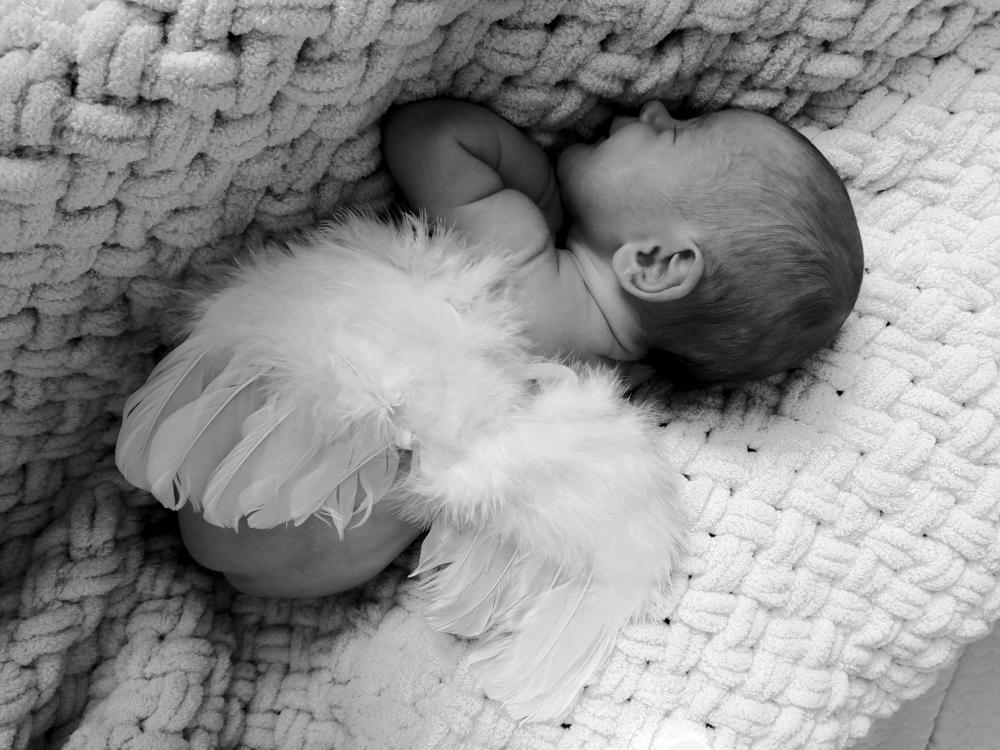 Когда родился ангел всех детей. Ангел малыш. Ангел Нерождённых младенцев. Ангел родился. Новорожденные ангелочки.