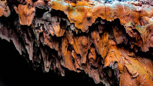 Cave Vulcan Tolbachik