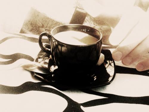 Почему кофе горький. Горький кофе. Горький кофе фото. Горький кофе, утром ранним. Горький кофе к утру.