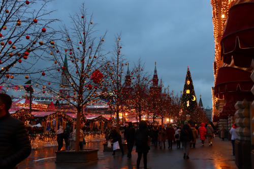 ����� ����