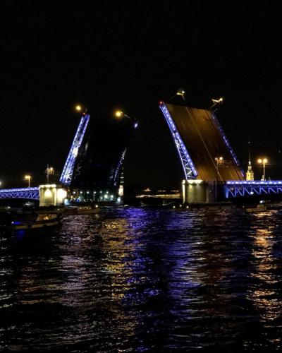 Развод мостов фото