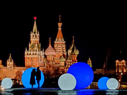 Вид на Кремль из парка Зарядье