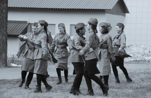 ������ !