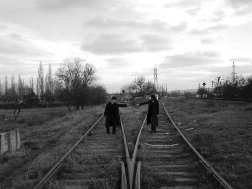 �������