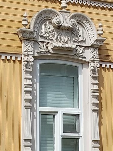1749625747