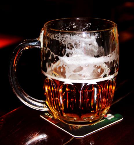 ����� ����