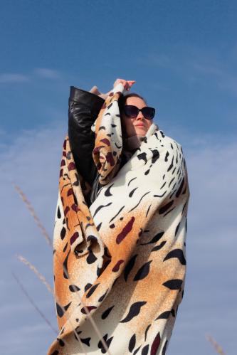 �������