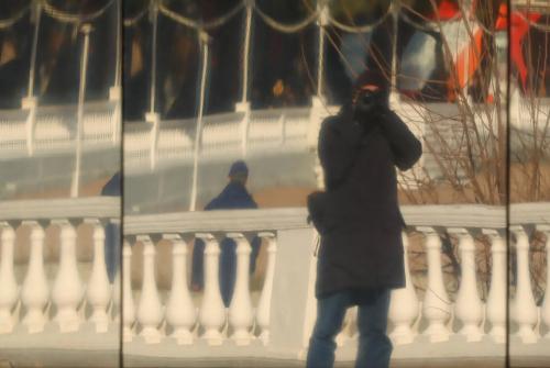 �������)