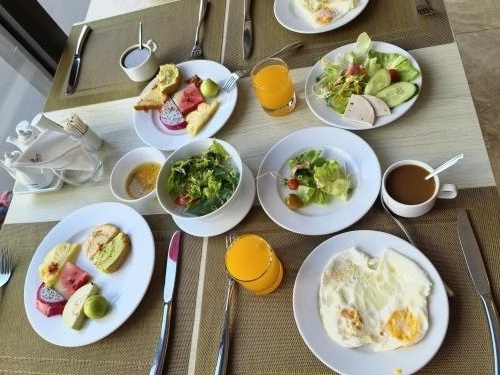 �������