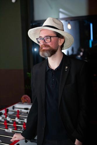 ���� � �����