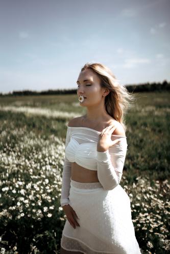 �������