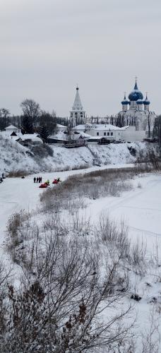 �������