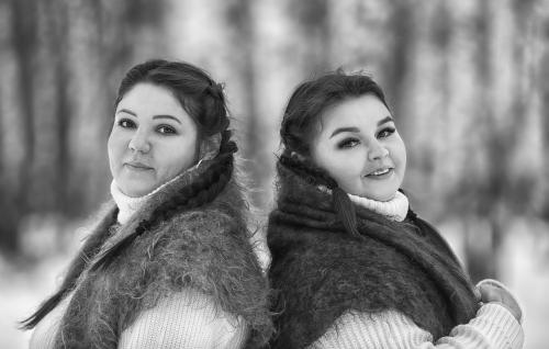 �������