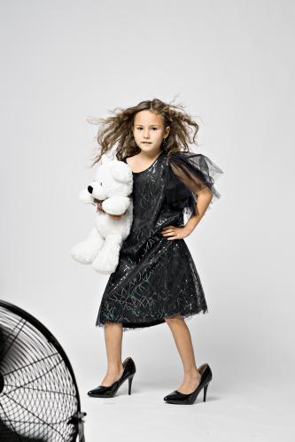 �������