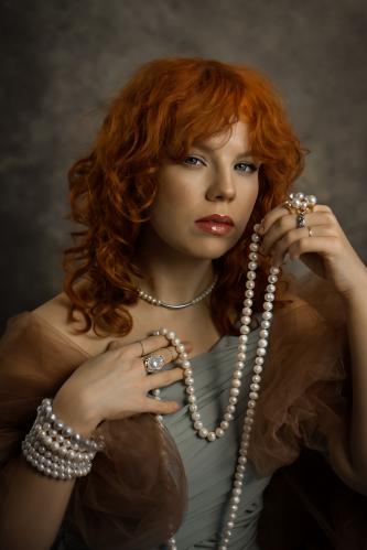 �������