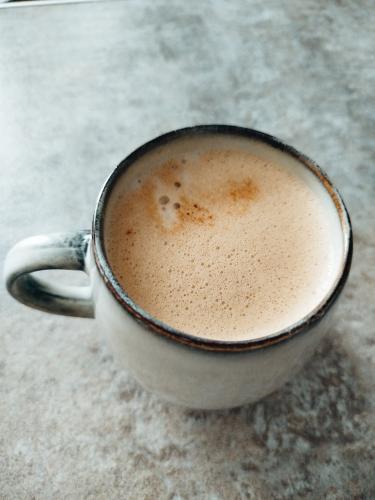 ����� ����