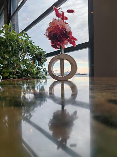 ����� � ����