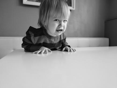 �� � ����