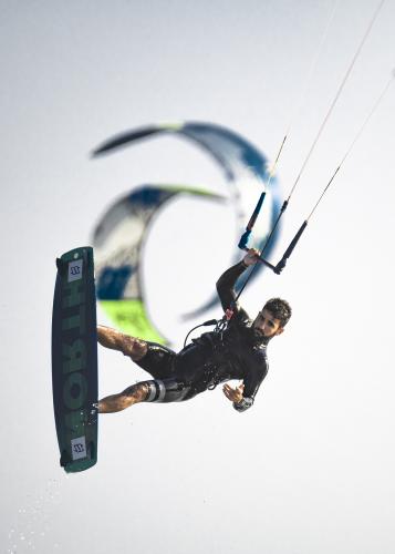 ����������