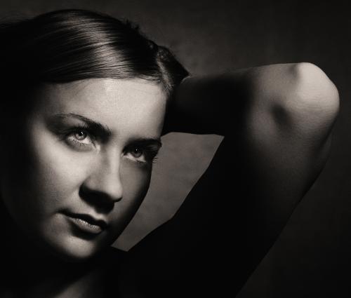 �������