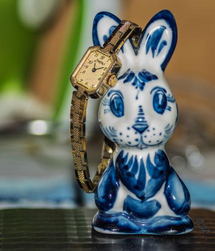 �������