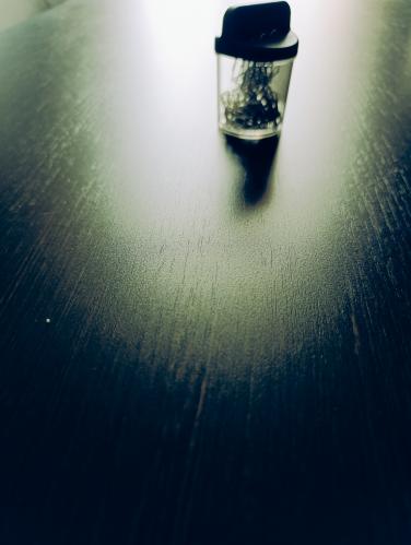 �����