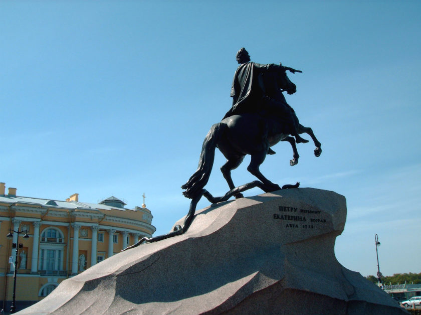 Медный всадник памятник петру 1 в санкт петербурге отлитый по проекту