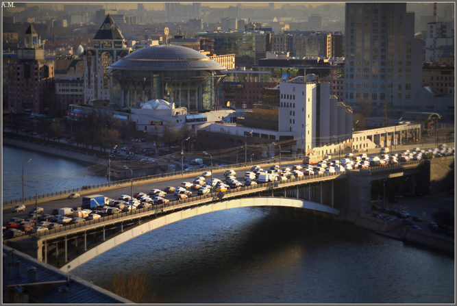 Краснохолмский мост в москве