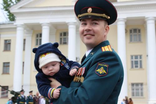 ���� � ���