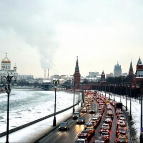 Фото: Дорога вдоль Кремля