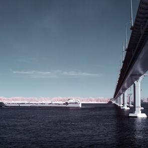 : Dancing bridge