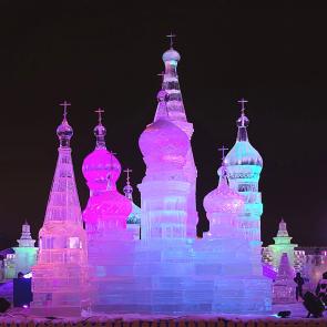 Фото: Ледяная модель в Парке Победы Москвы