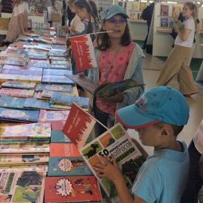 ����: � ������ � ����� � ������ � �����