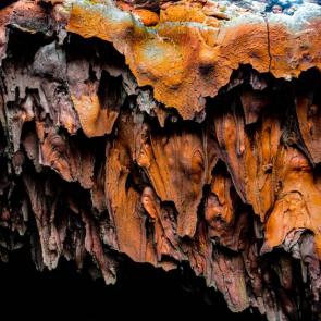 : Cave Vulcan Tolbachik