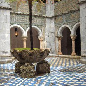 :    ,  (Palacio da Pena). 