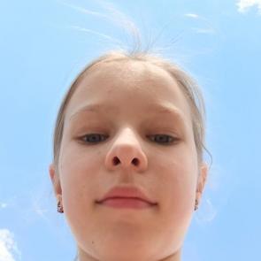  : 