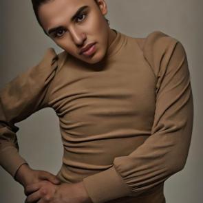Slava Volk  