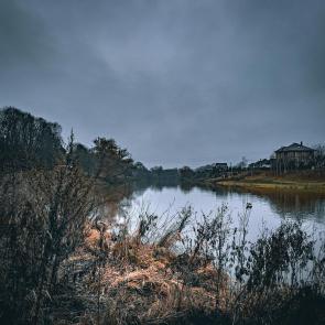 ����: � ����