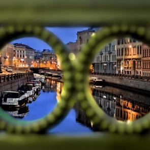 ����: ������ ���� � �����-����������. 