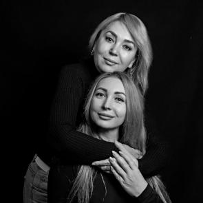 ����: mother-and-daughter