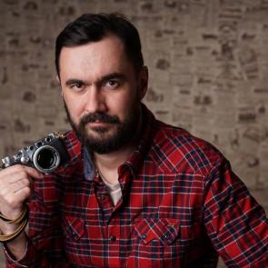 ����: ������� � Leica