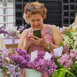 ����: � ����� ������  ����  ����!