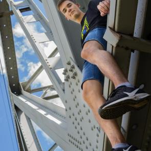 ����: ����